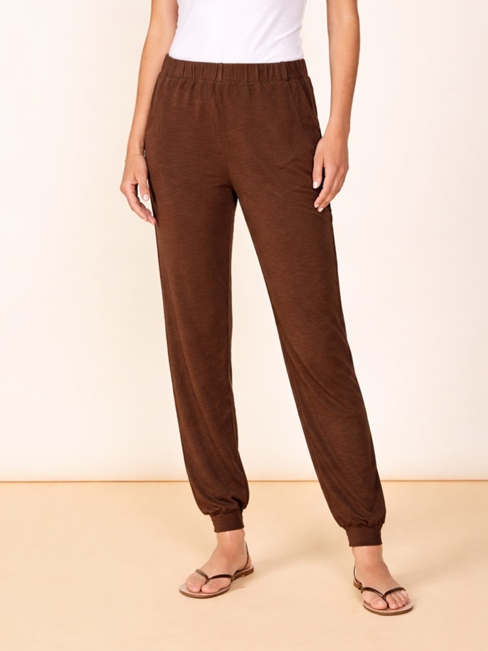 Monrow Softfleece Joggers Brown Elastic Waist Lounge Pants Size Small revolve